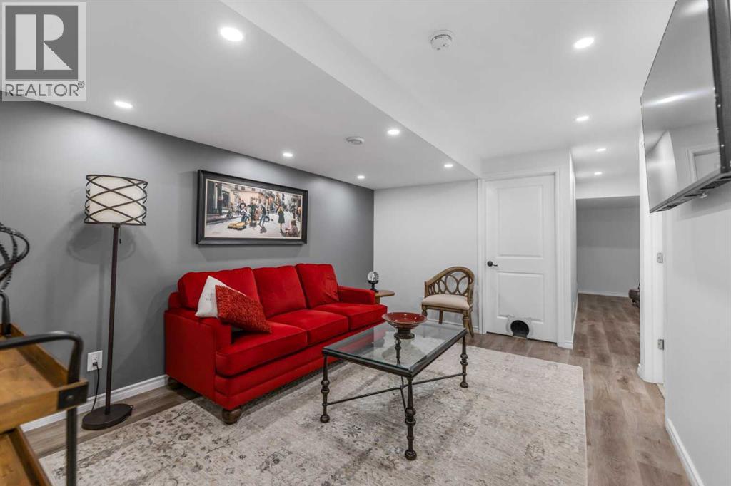 80 Legacy Glen Row SE - 24