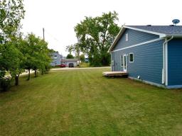 11 Henderson Avenue, Whitemouth, MB R0E2G0 Photo 28