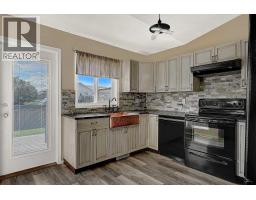 Living room - 10244 97 Street, Sexsmith, AB T0H3C0 Photo 10