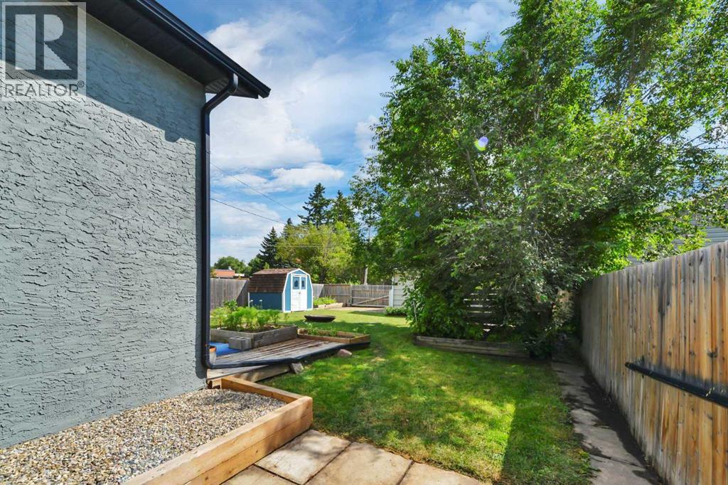 3705 45 Street - Image 35