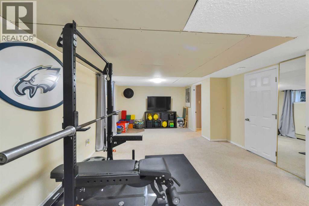 3705 45 Street - Image 32
