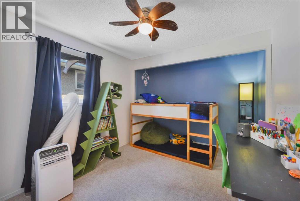 3705 45 Street - 25