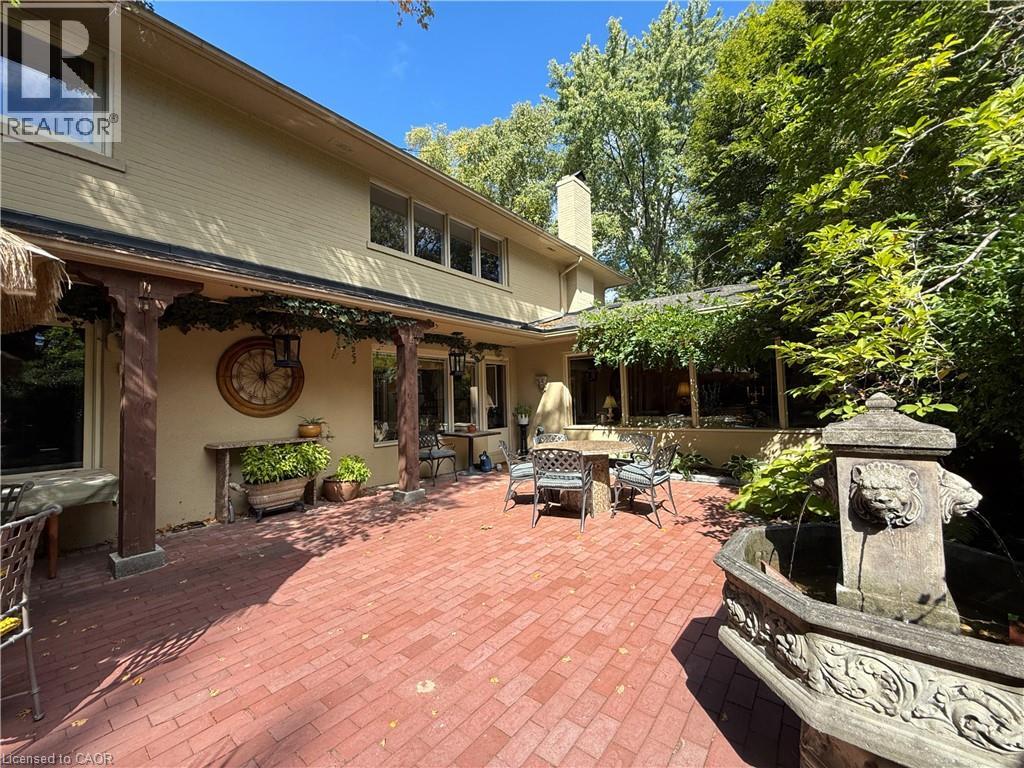 150 CAIRNCROFT Road - 44