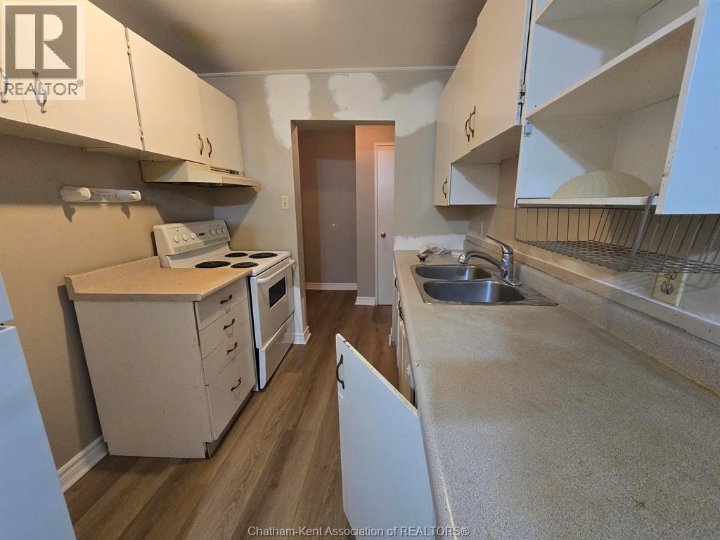 #108 276 MERRITT AVENUE - 3