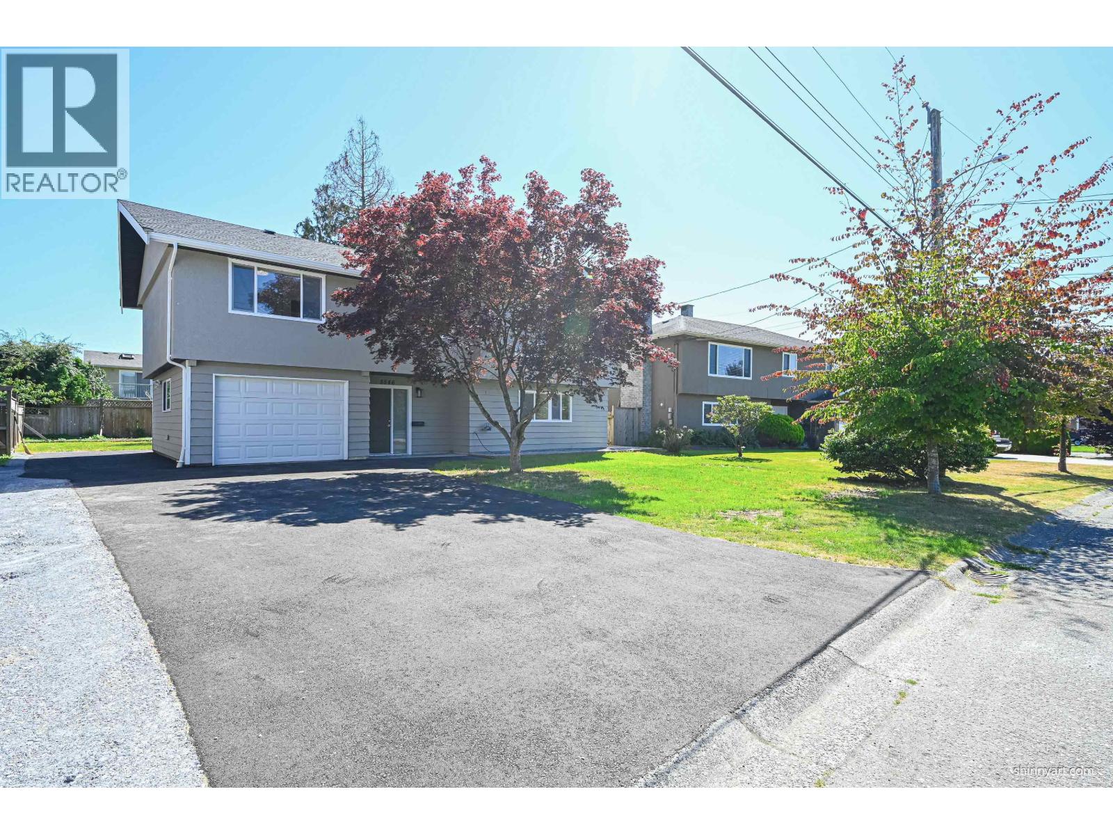 5546 MAPLE CRESCENT