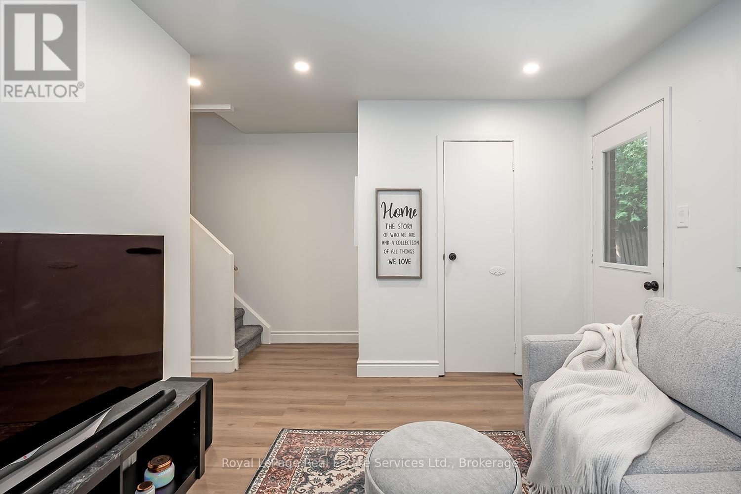 65 NORMANDY PLACE - Image 26