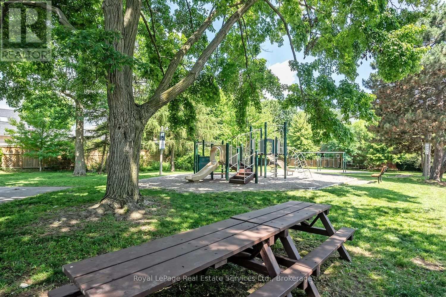 65 NORMANDY PLACE - 33