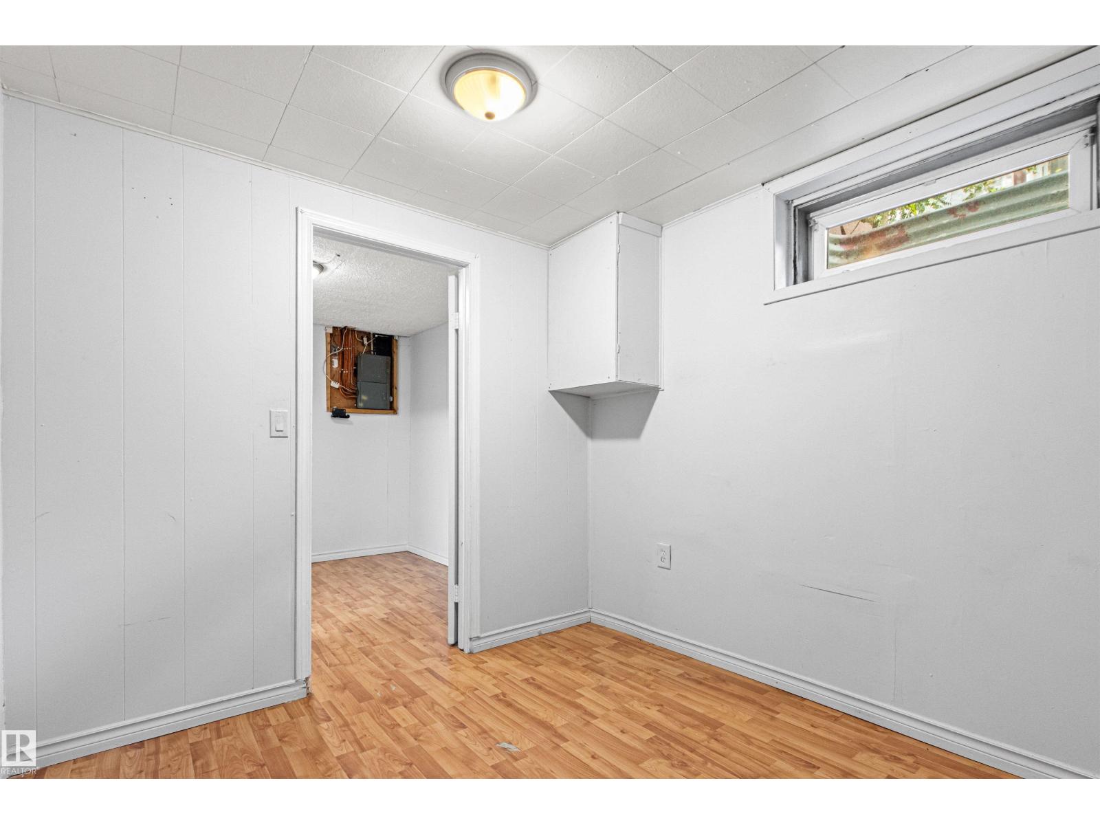 #9 14230 80 ST NW - 45