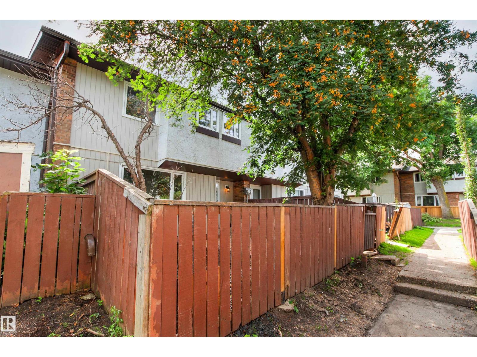 #9 14230 80 ST NW - Image 51