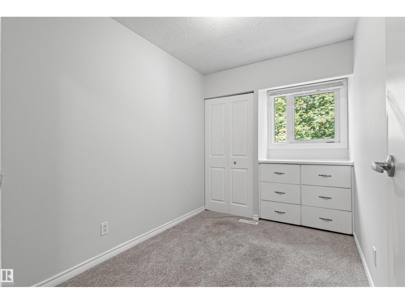 #9 14230 80 ST NW - Image 34