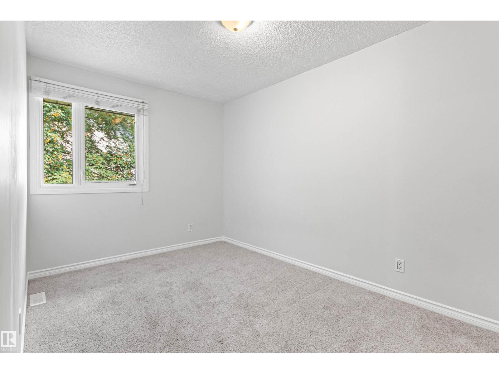 #9 14230 80 ST NW - Image 27