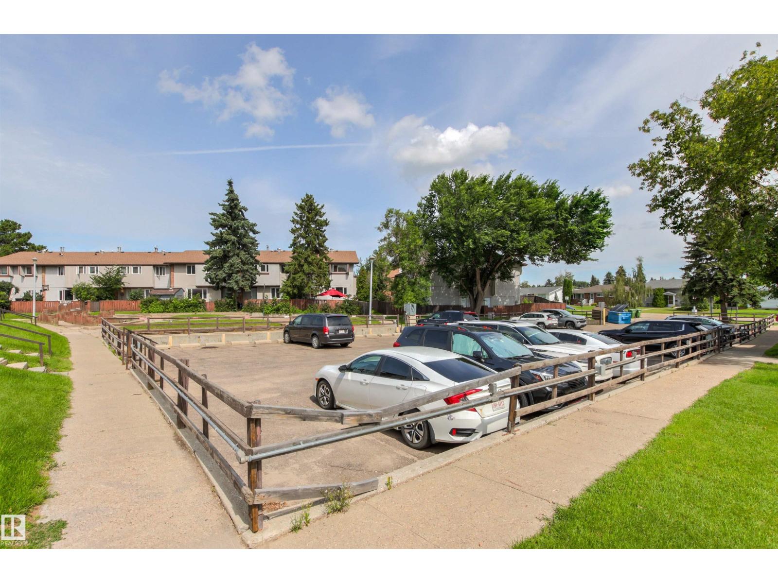 #9 14230 80 ST NW - 59