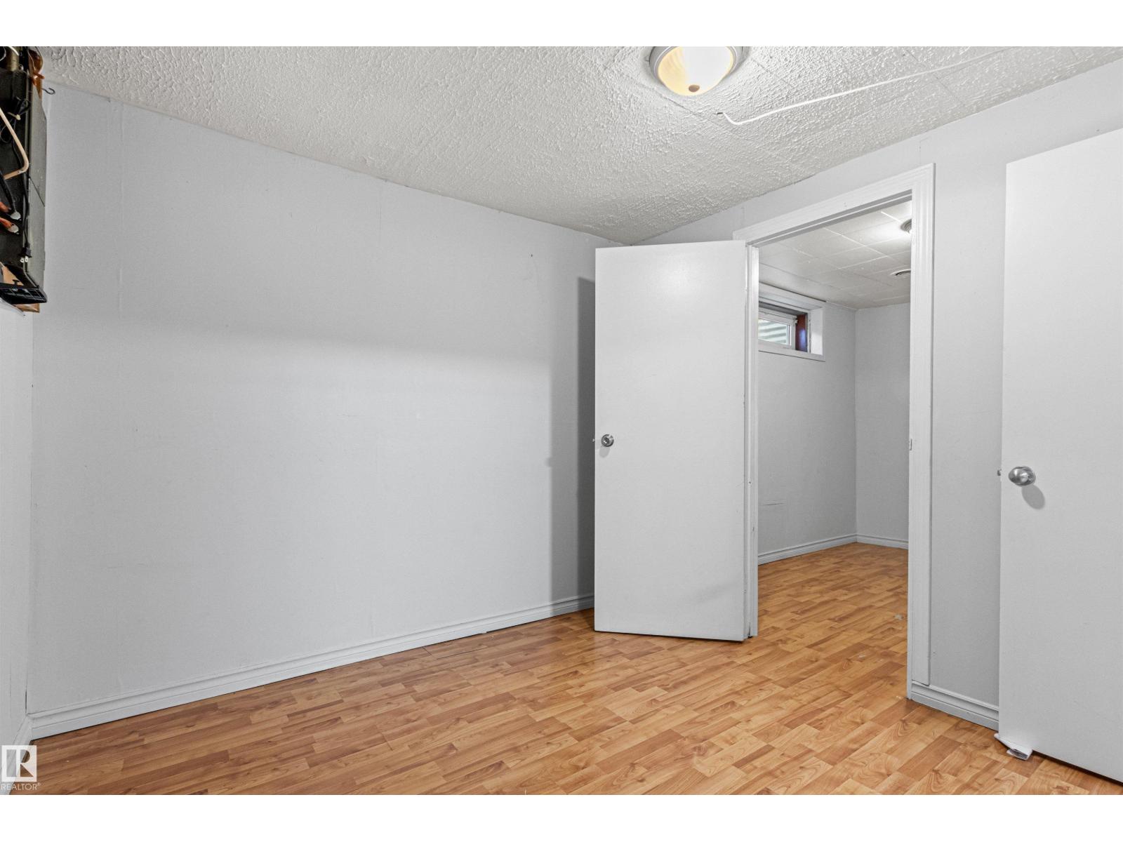 #9 14230 80 ST NW - Image 43