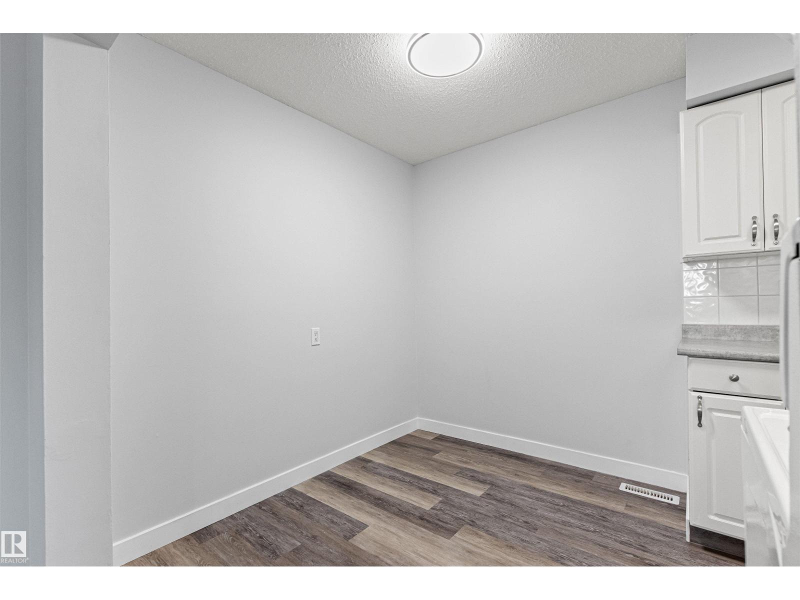#9 14230 80 ST NW - Image 14