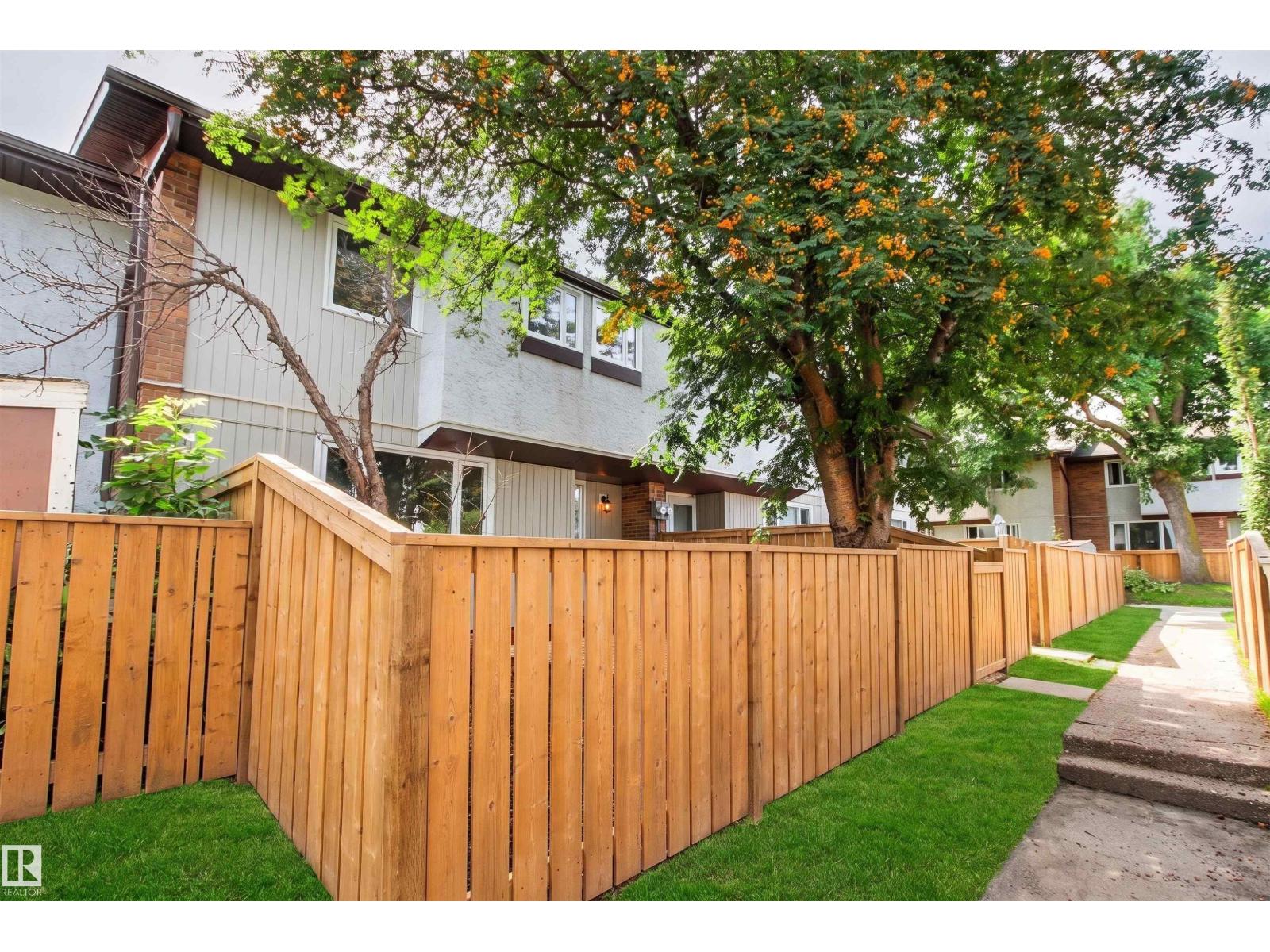 #9 14230 80 ST NW - Image 50