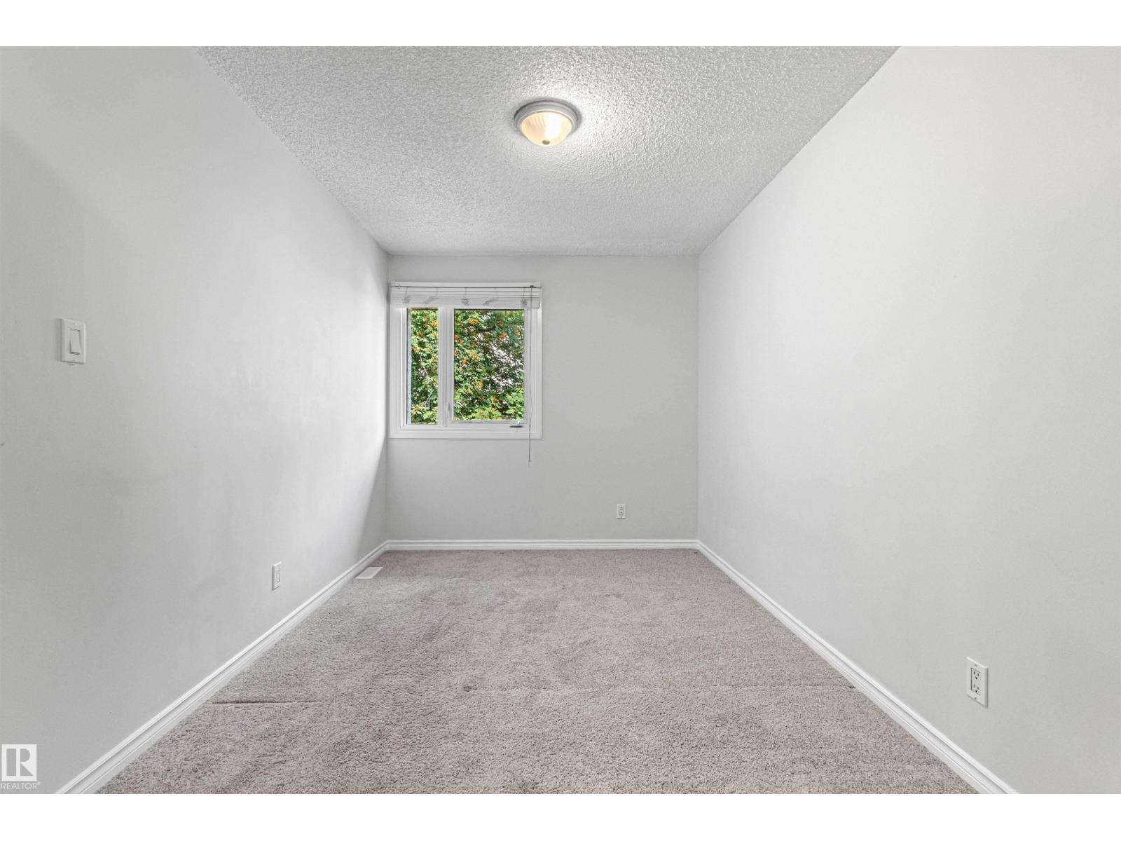 #9 14230 80 ST NW - Image 29