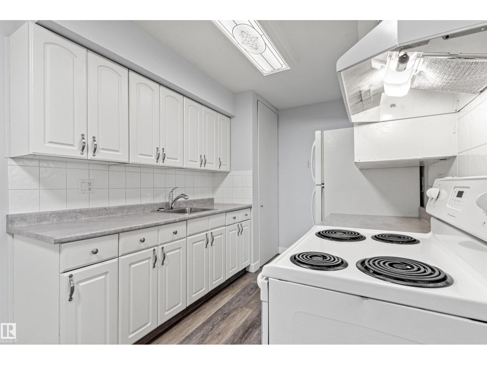 #9 14230 80 ST NW - Image 20