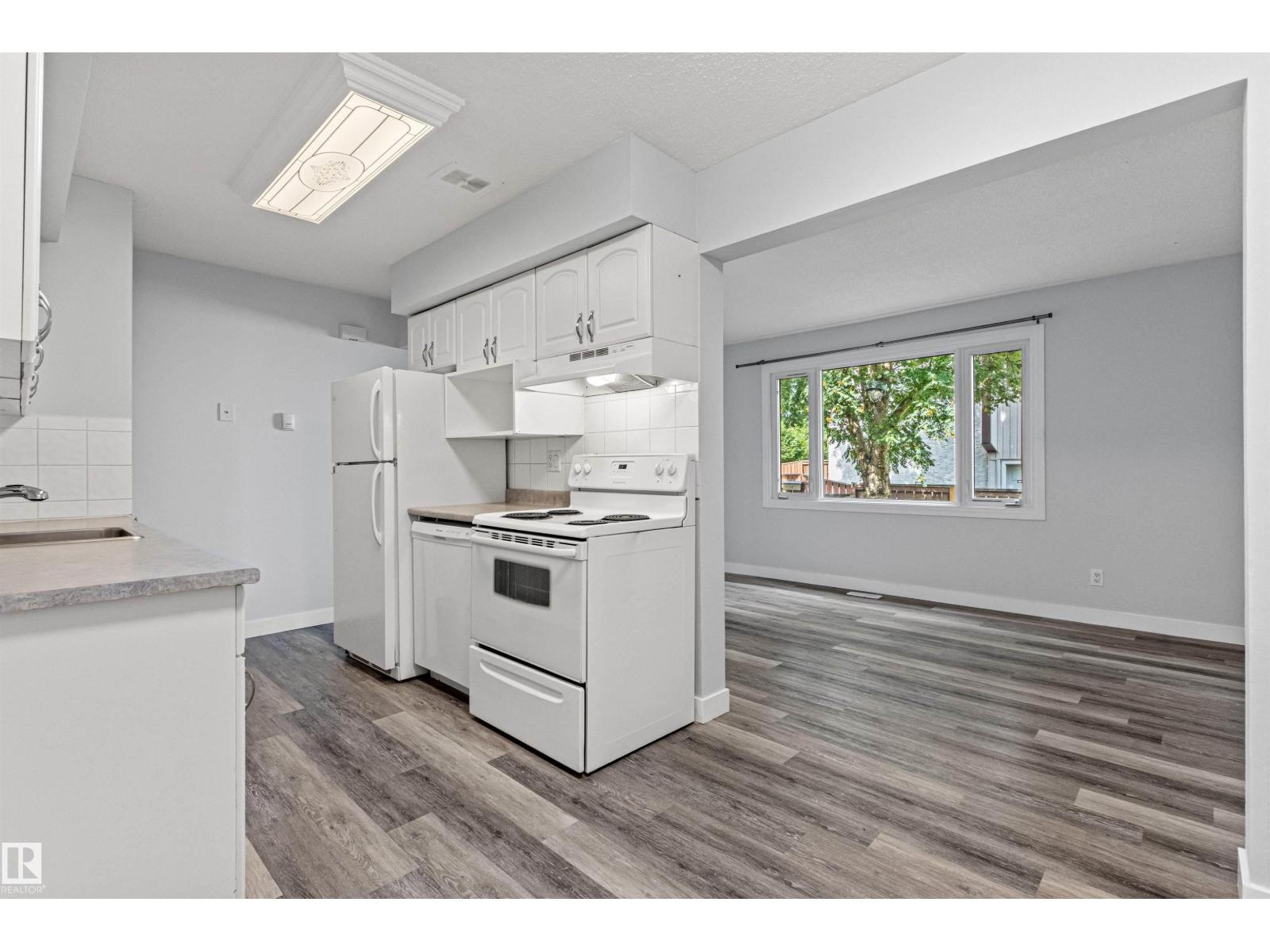 #9 14230 80 ST NW - Image 17