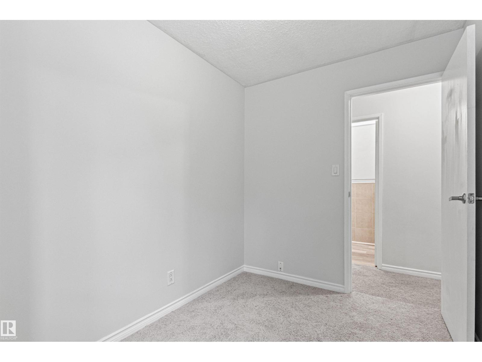#9 14230 80 ST NW - 39