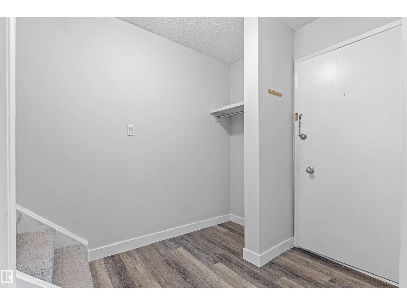 #9 14230 80 ST NW - 6