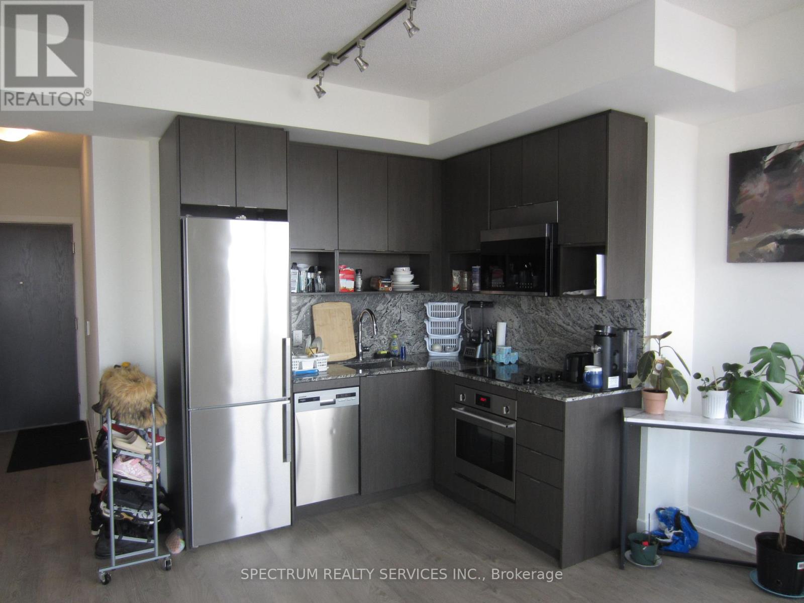 #3325 9 MABELLE AVENUE - 4