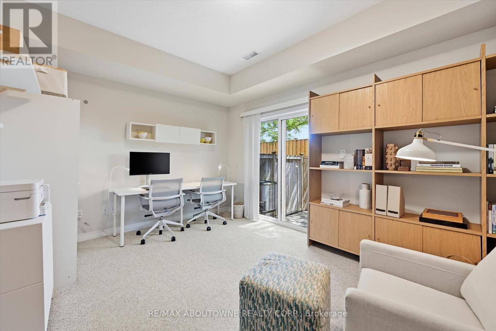 678 ROWLEY COMMON - 24