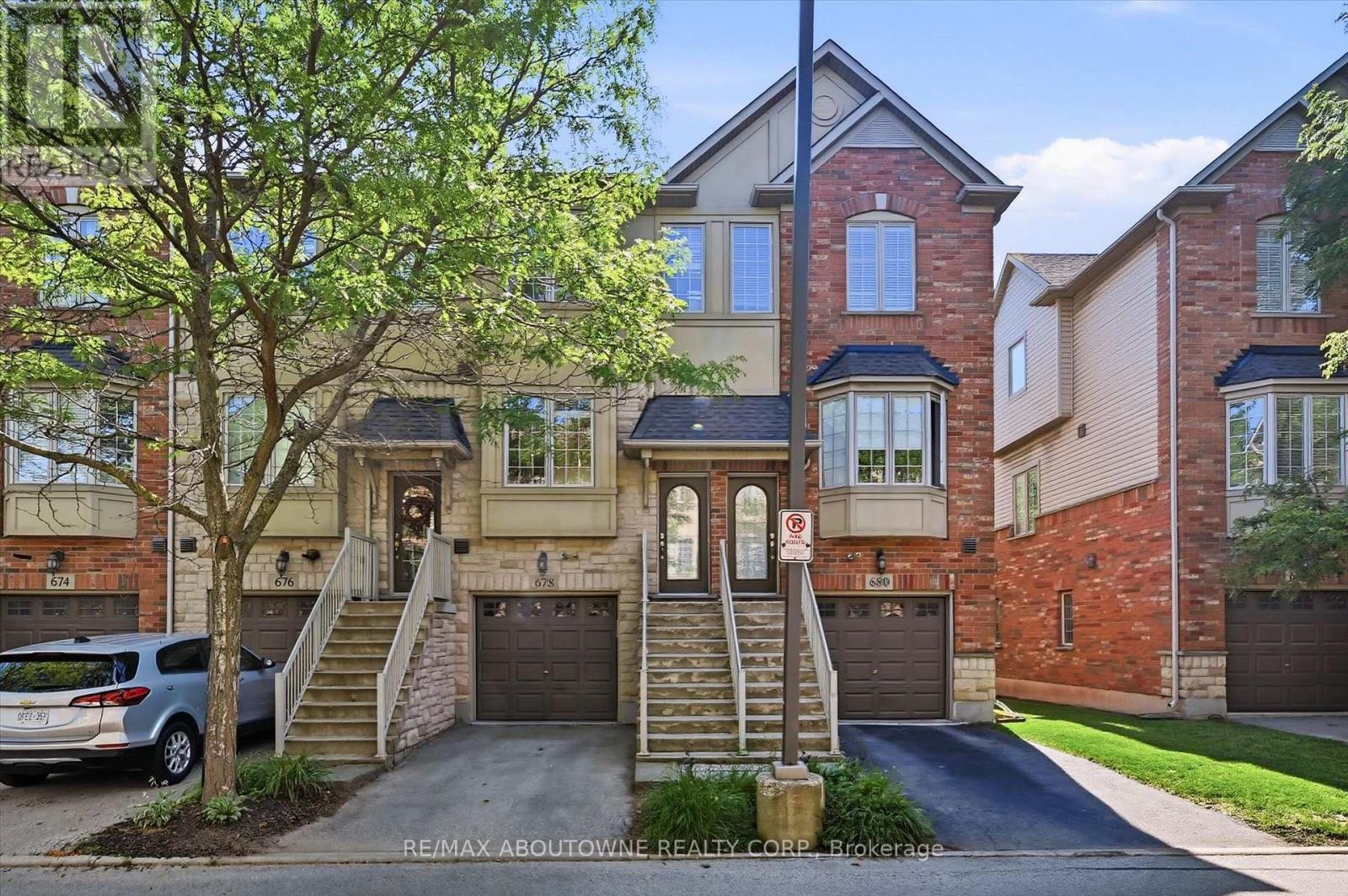 678 ROWLEY COMMON - 30