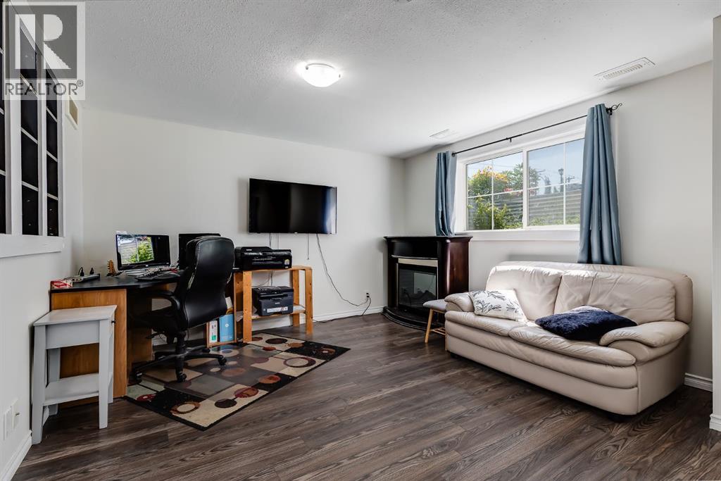 #7008 2370 Bayside Road SW - 23