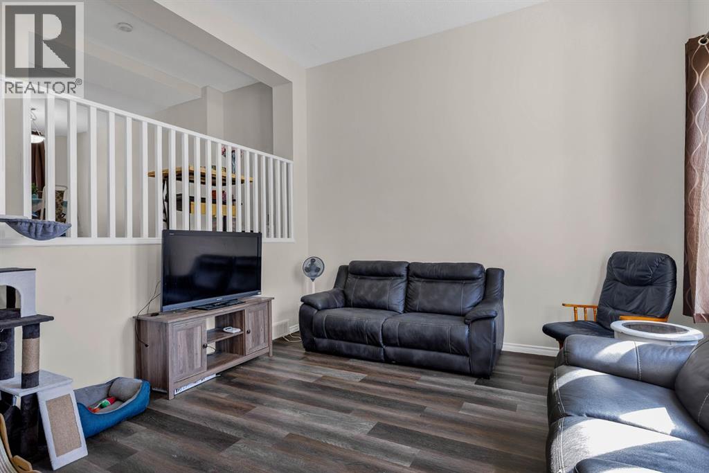 #7008 2370 Bayside Road SW - 4