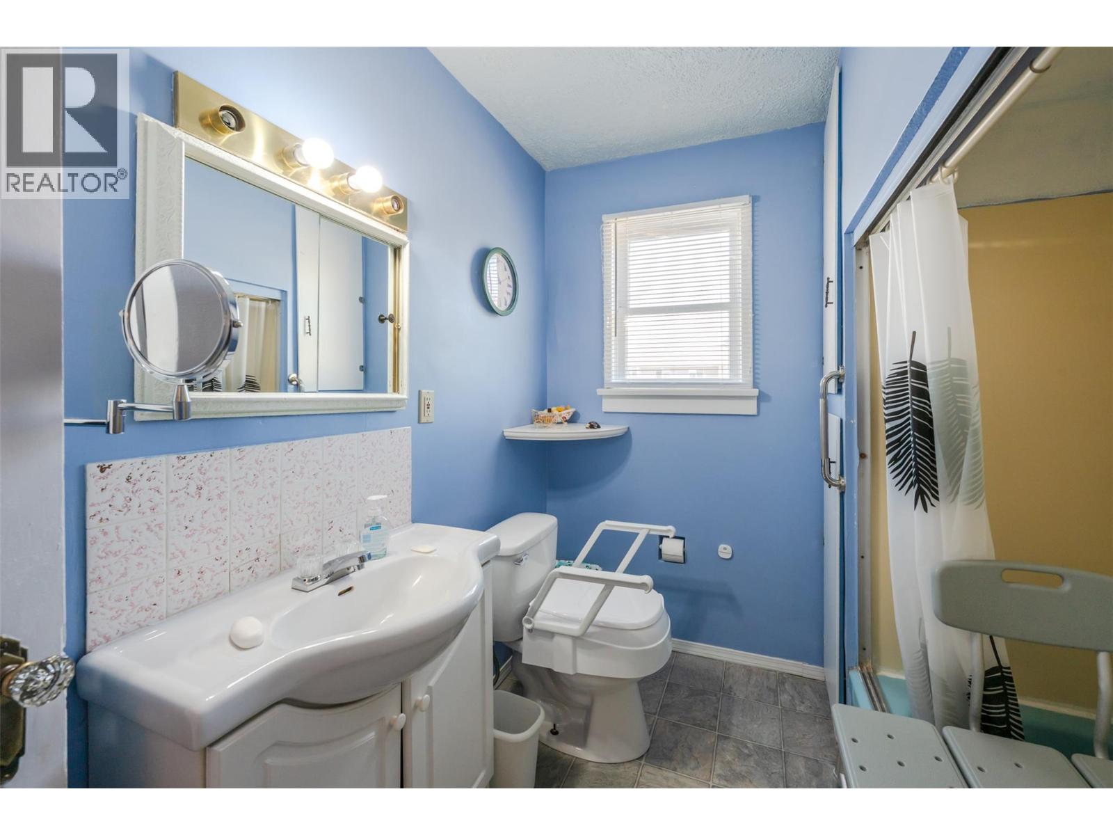 6802 89TH Street - 25