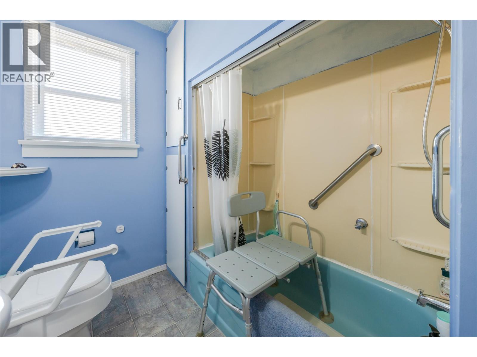 6802 89TH Street - 26
