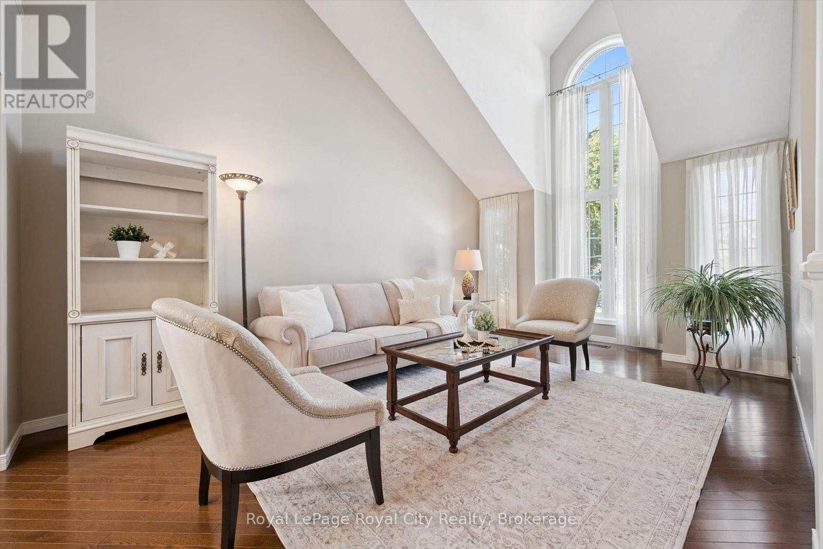 32 PINE RIDGE DRIVE - Image 3