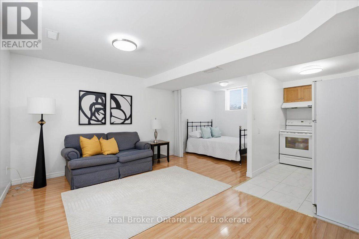 12 CASTLEBURY DRIVE - Image 28