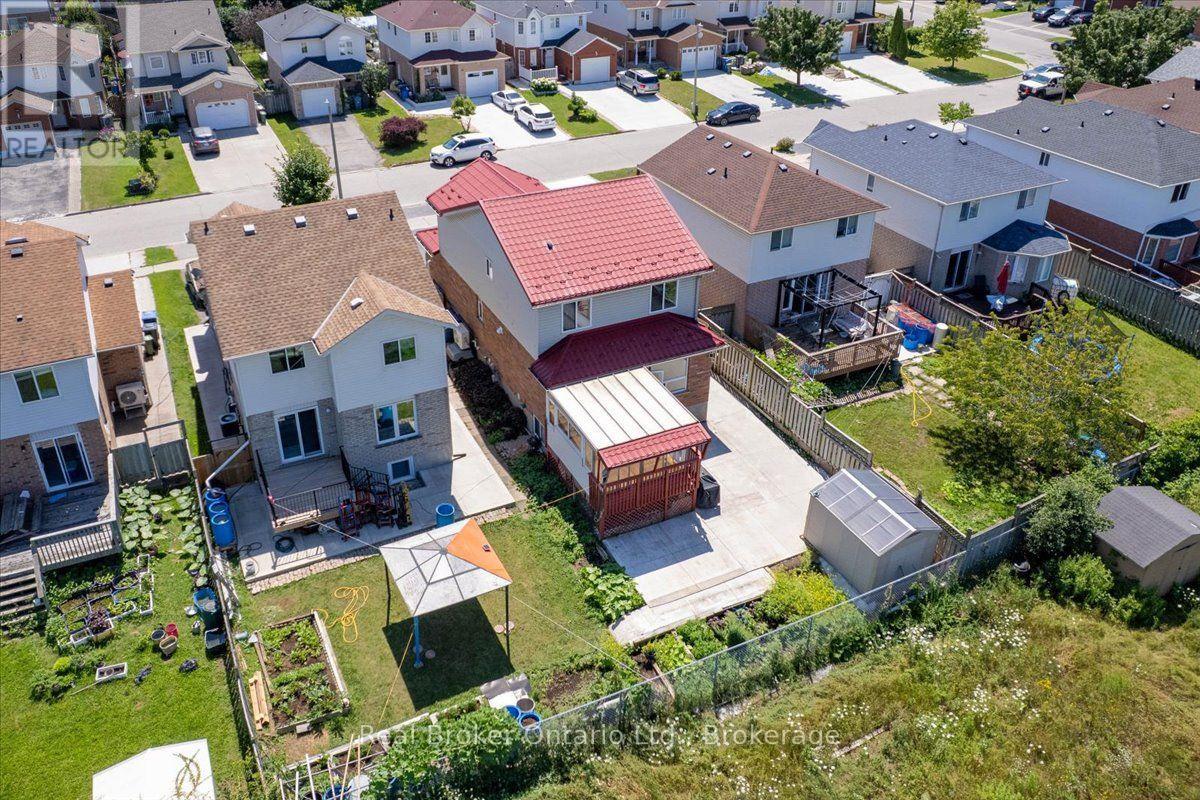 12 CASTLEBURY DRIVE - Image 43