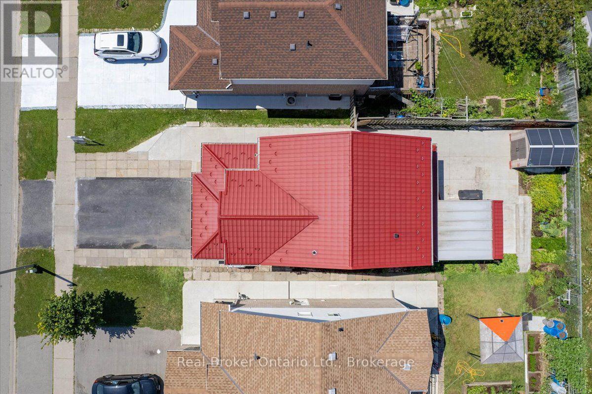 12 CASTLEBURY DRIVE - Image 44