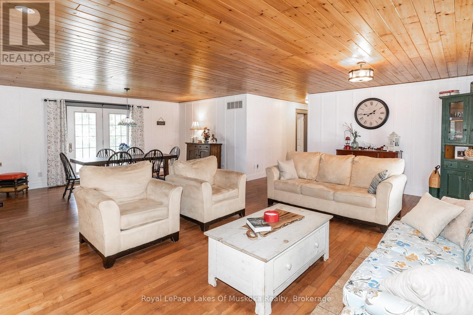 1185 MIRIAM DRIVE - 14