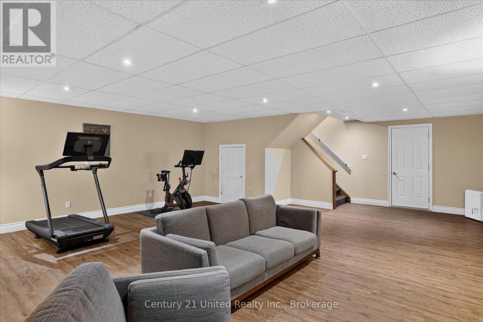 923 ROCK ROAD - Image 26