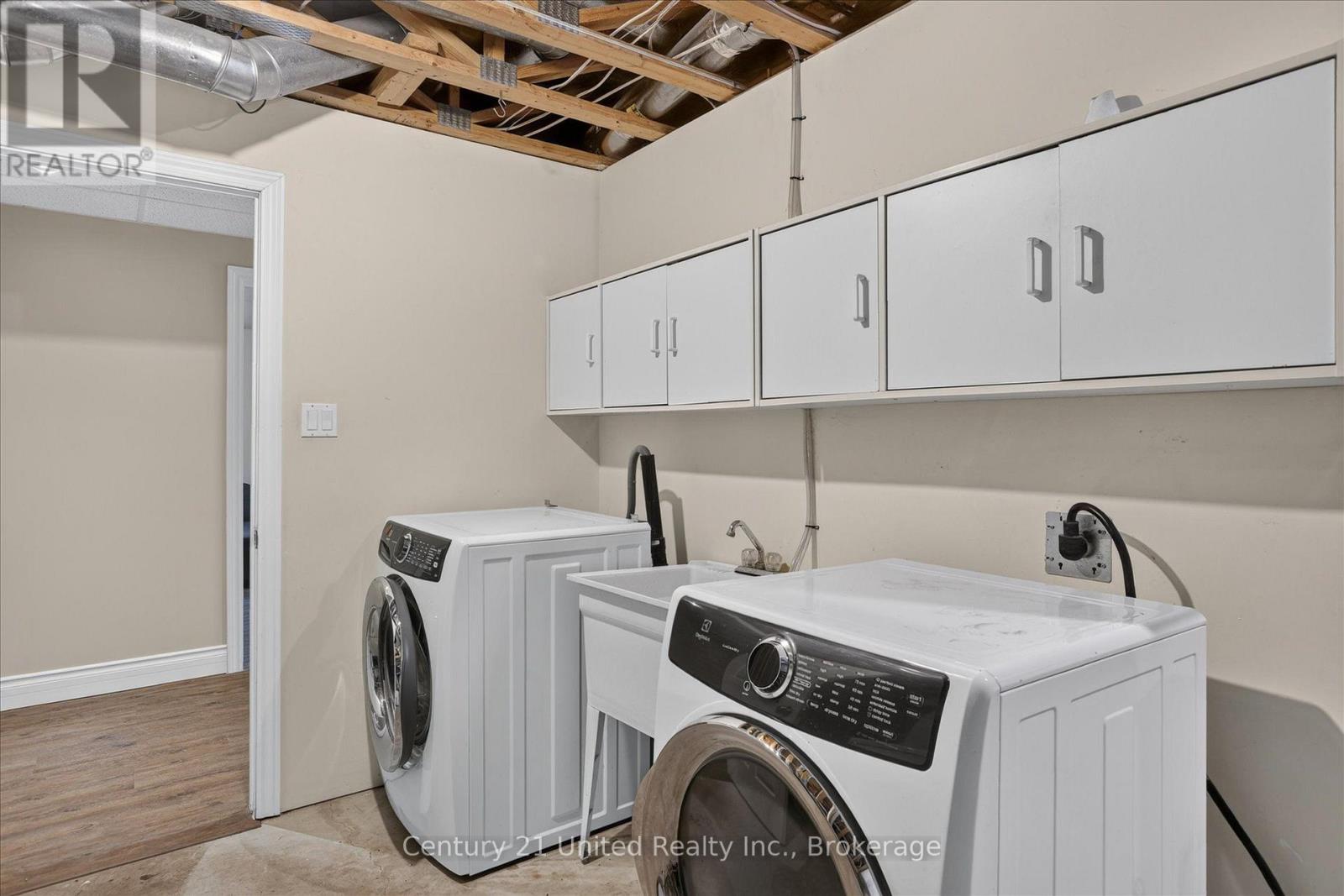 923 ROCK ROAD - Image 33