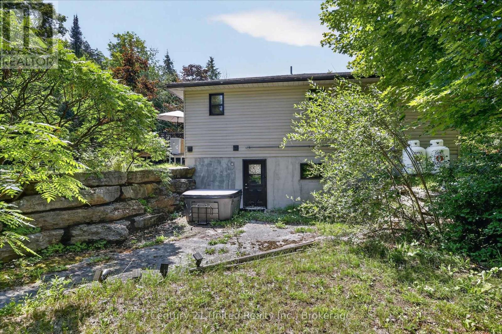 923 ROCK ROAD - Image 44