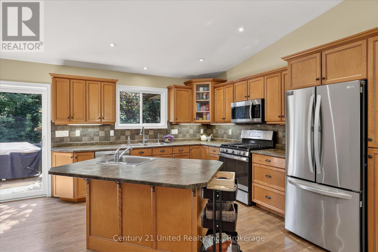 923 ROCK ROAD - Image 7