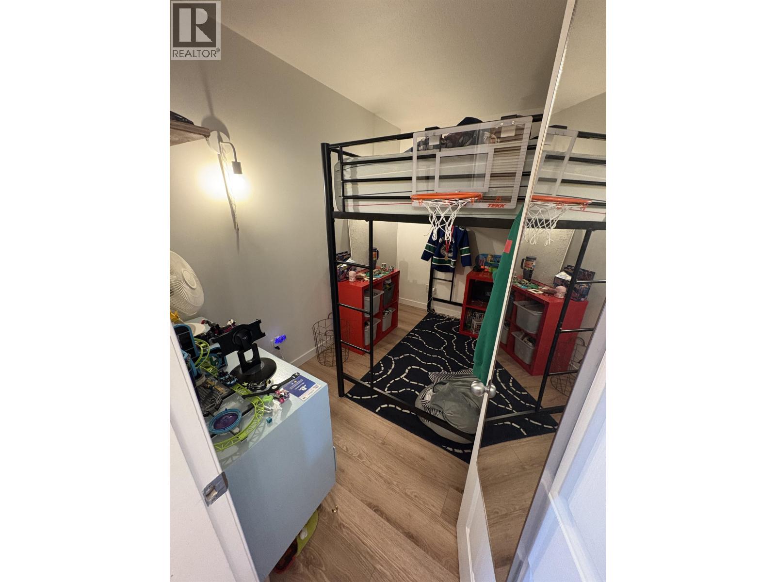 306 22347 LOUGHEED HIGHWAY, Maple Ridge