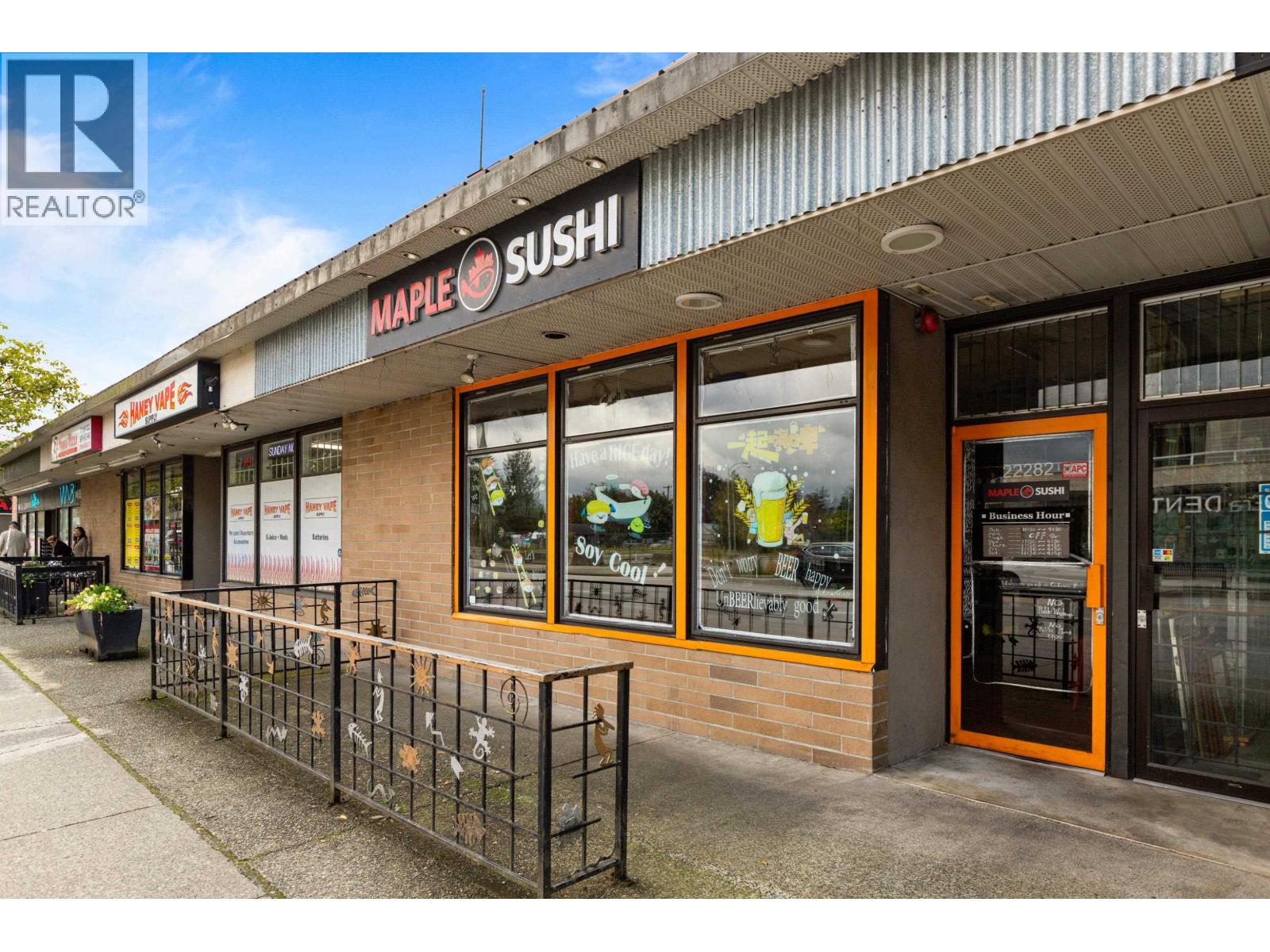 306 22347 LOUGHEED HIGHWAY, Maple Ridge