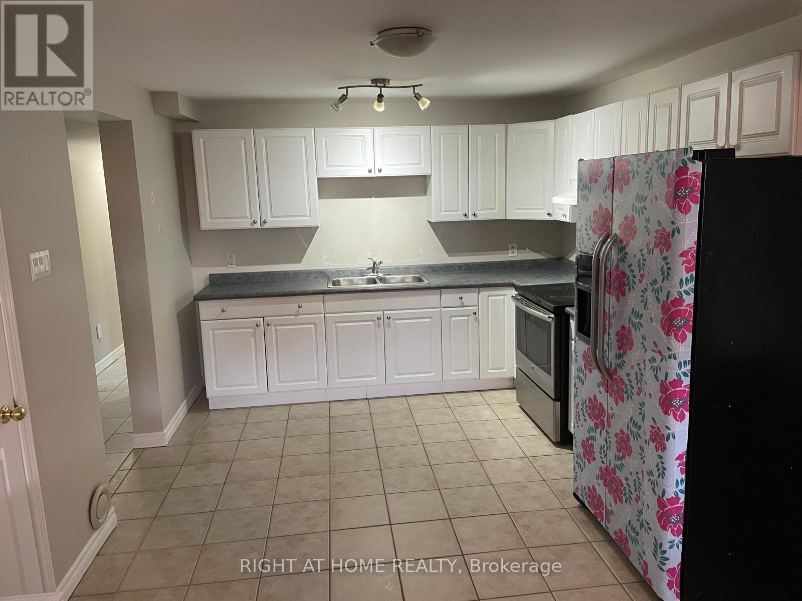 630 CARTIER AVENUE, Oshawa (Vanier) — photo 2