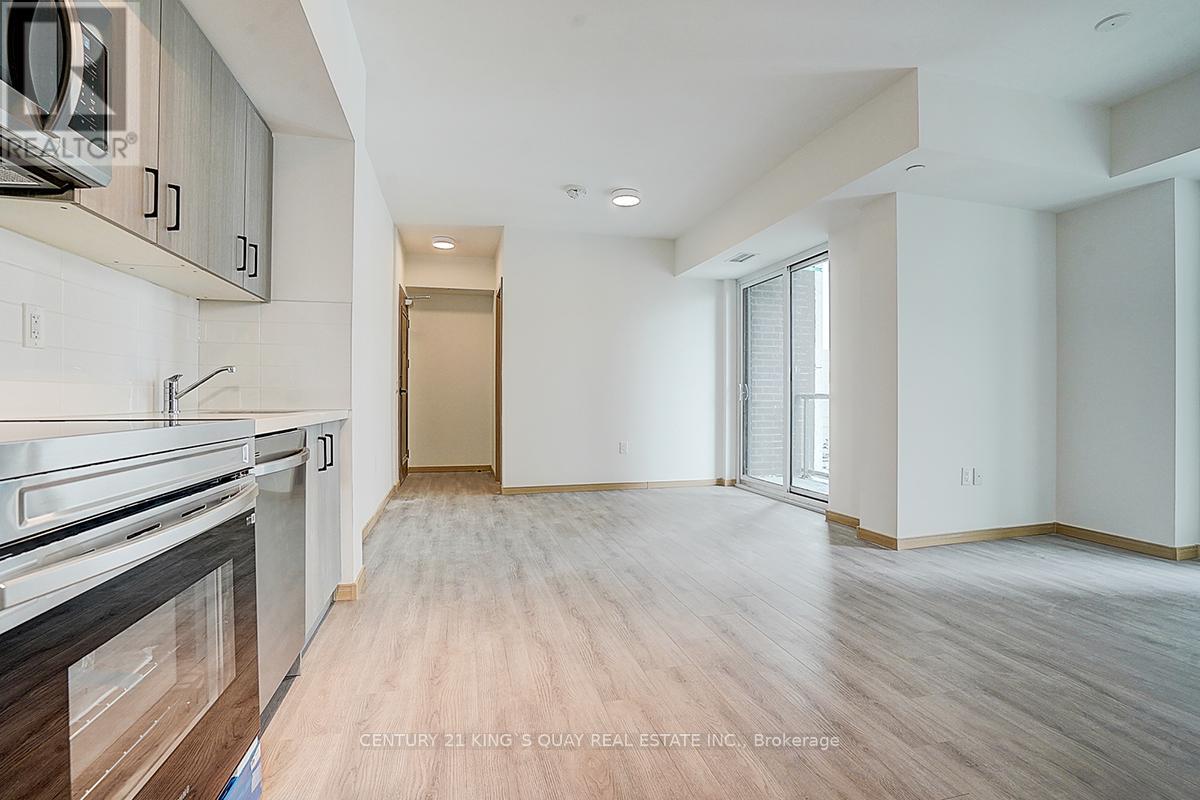 #615 3421 SHEPPARD AVENUE E - 19