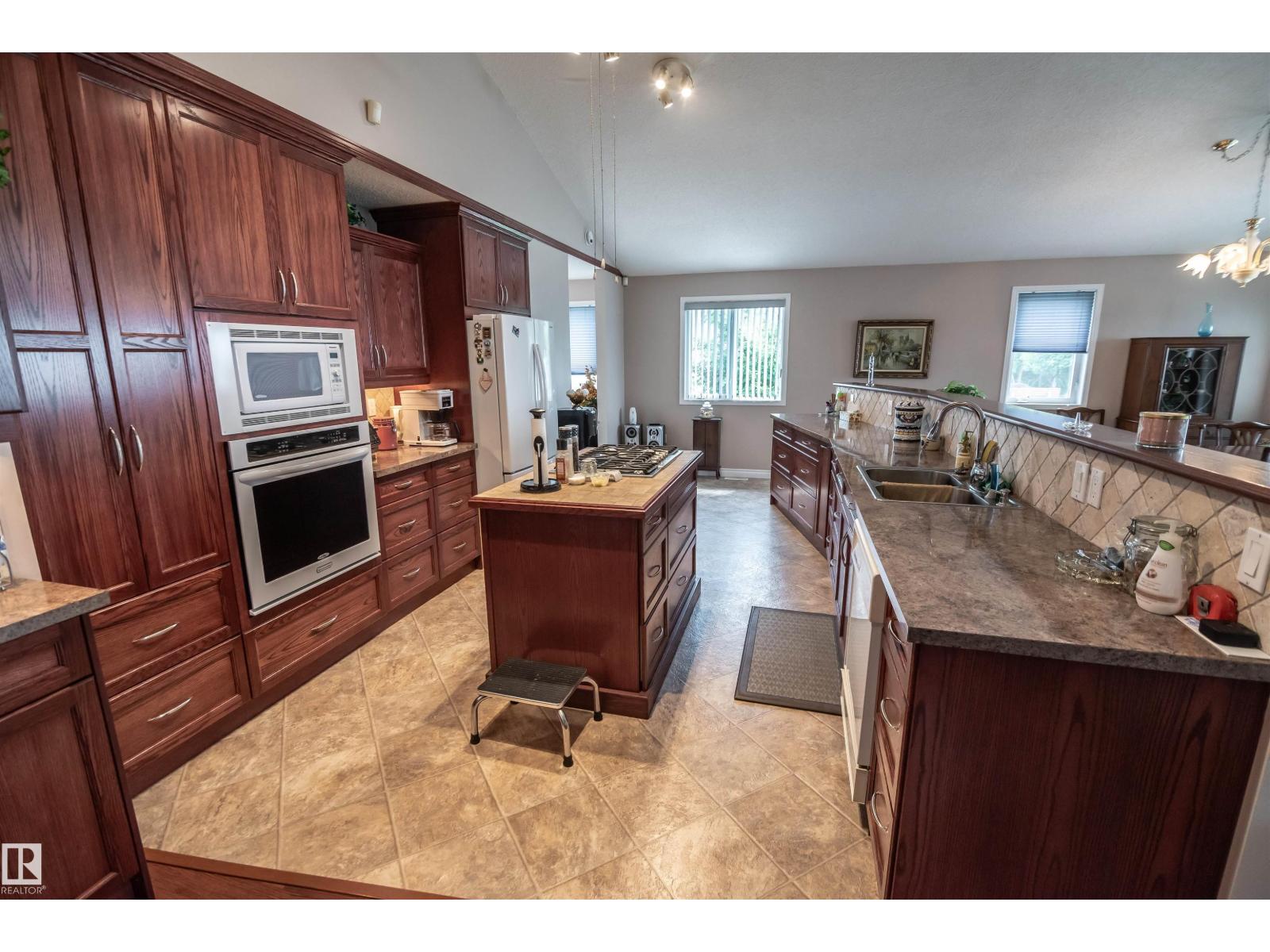 4740 SUNSET DR - 32
