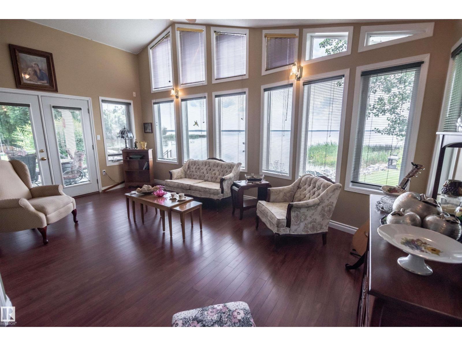 4740 SUNSET DR - 45