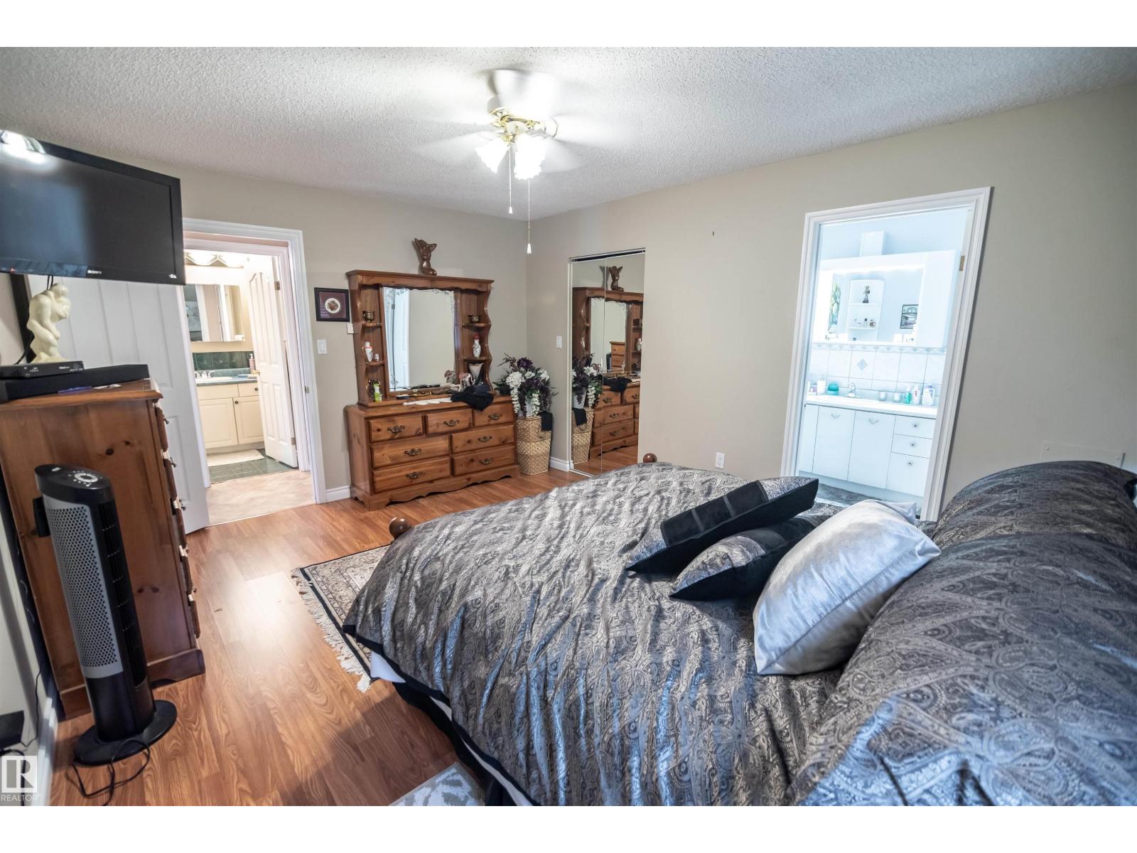 4740 SUNSET DR - Image 20