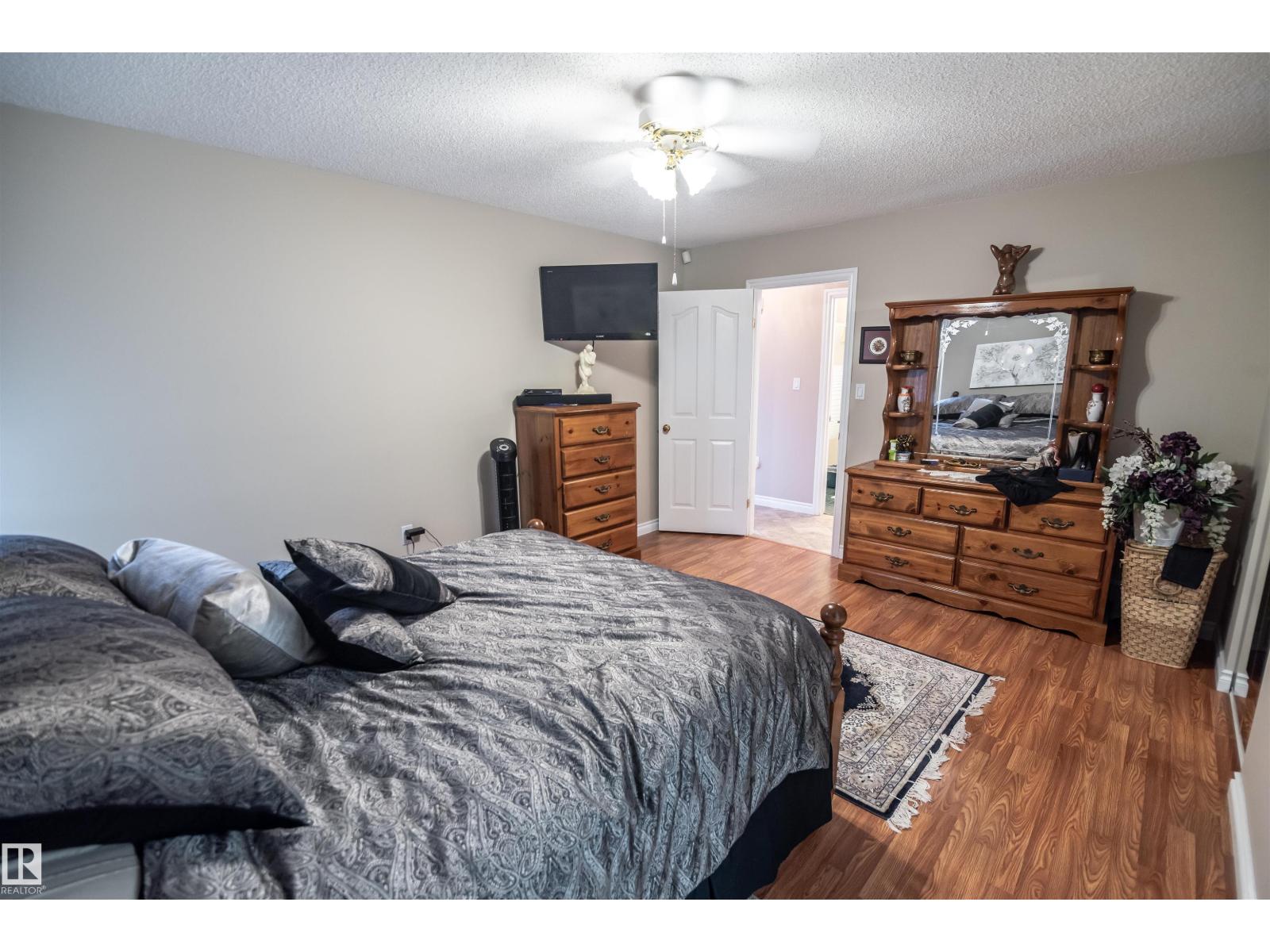 4740 SUNSET DR - Image 21