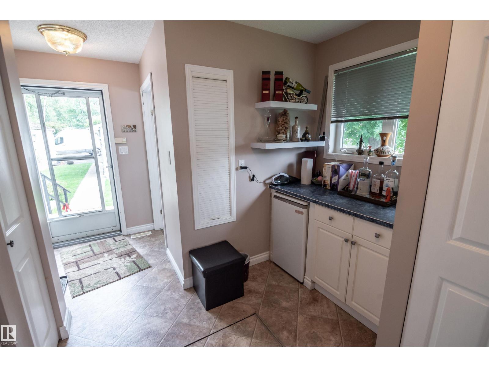 4740 SUNSET DR - Image 16