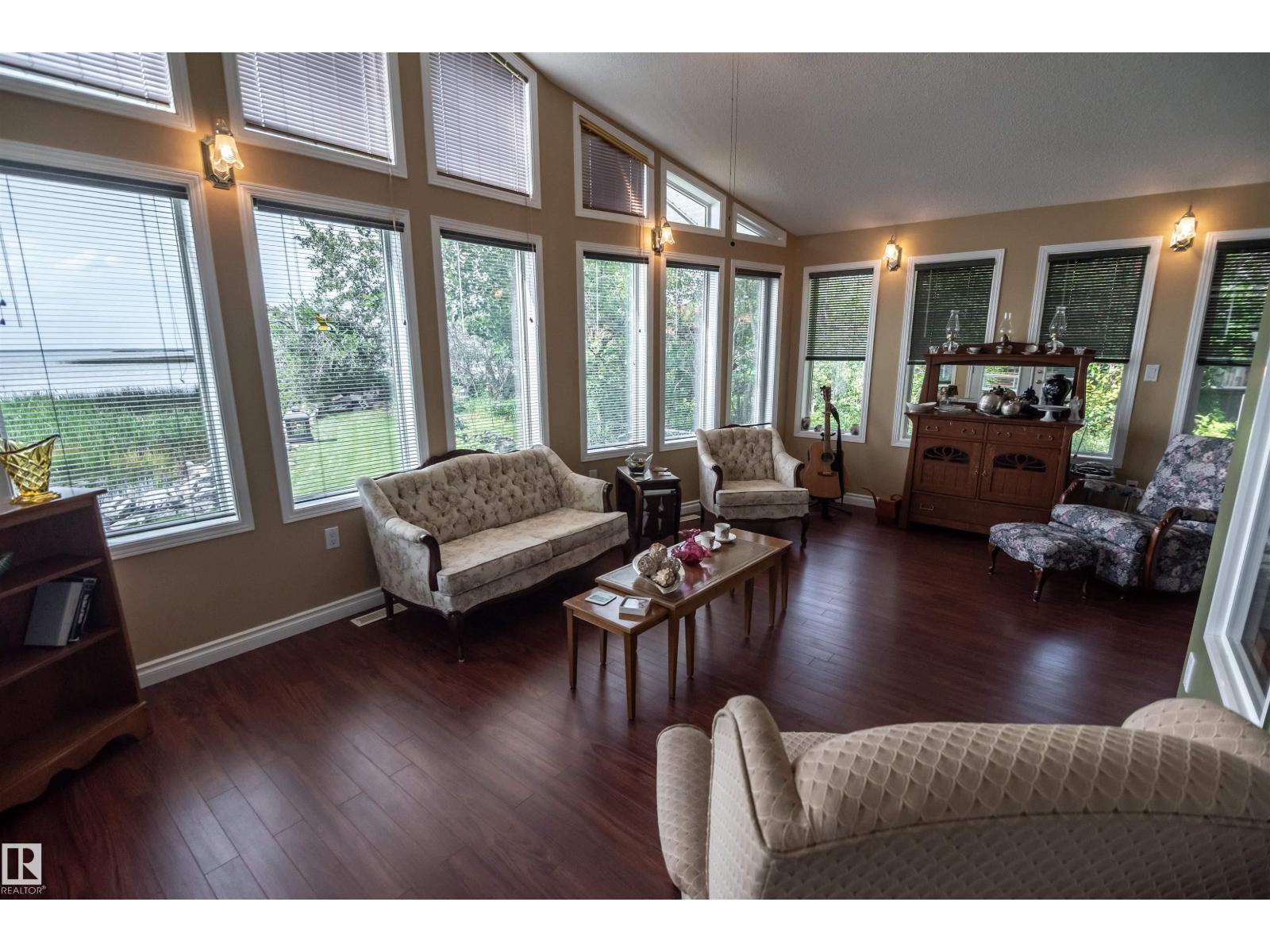 4740 SUNSET DR - 44